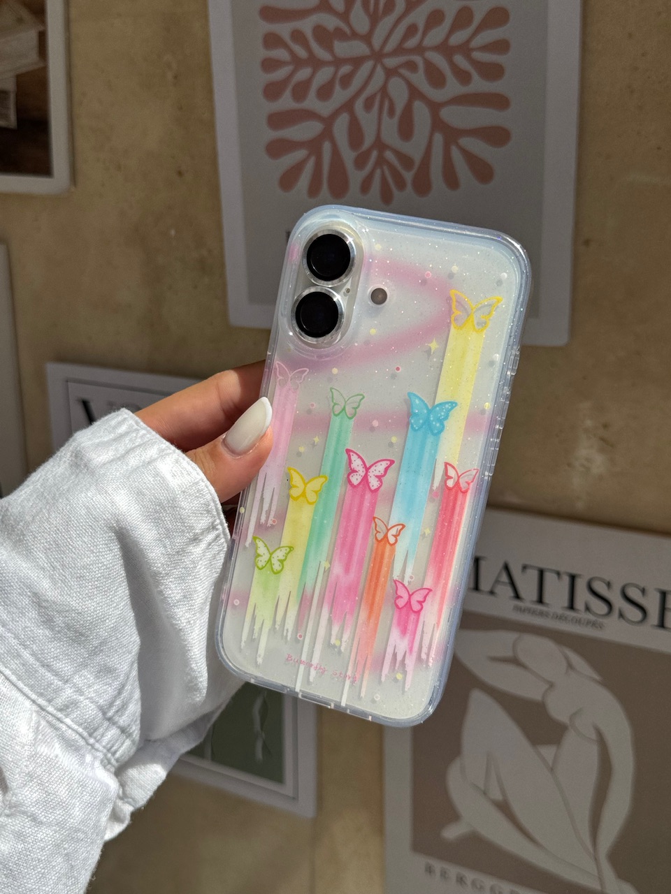 قاب پروانه رنگین کمونی مناسب برای آیفون | iPhone iphone 15