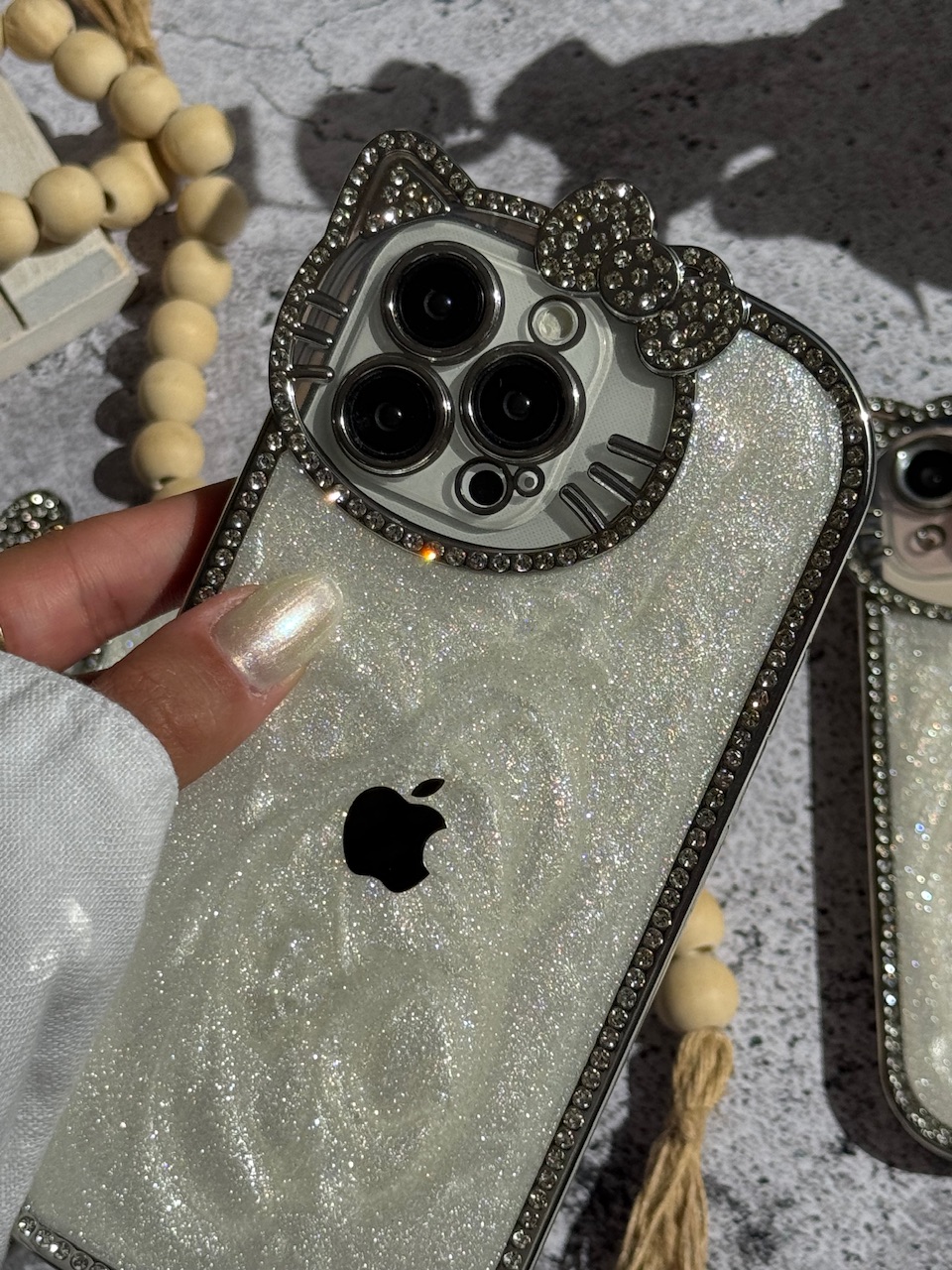 قاب کیتی رزینی نگین دار مناسب برای آیفون | iPhone iphone 16promax