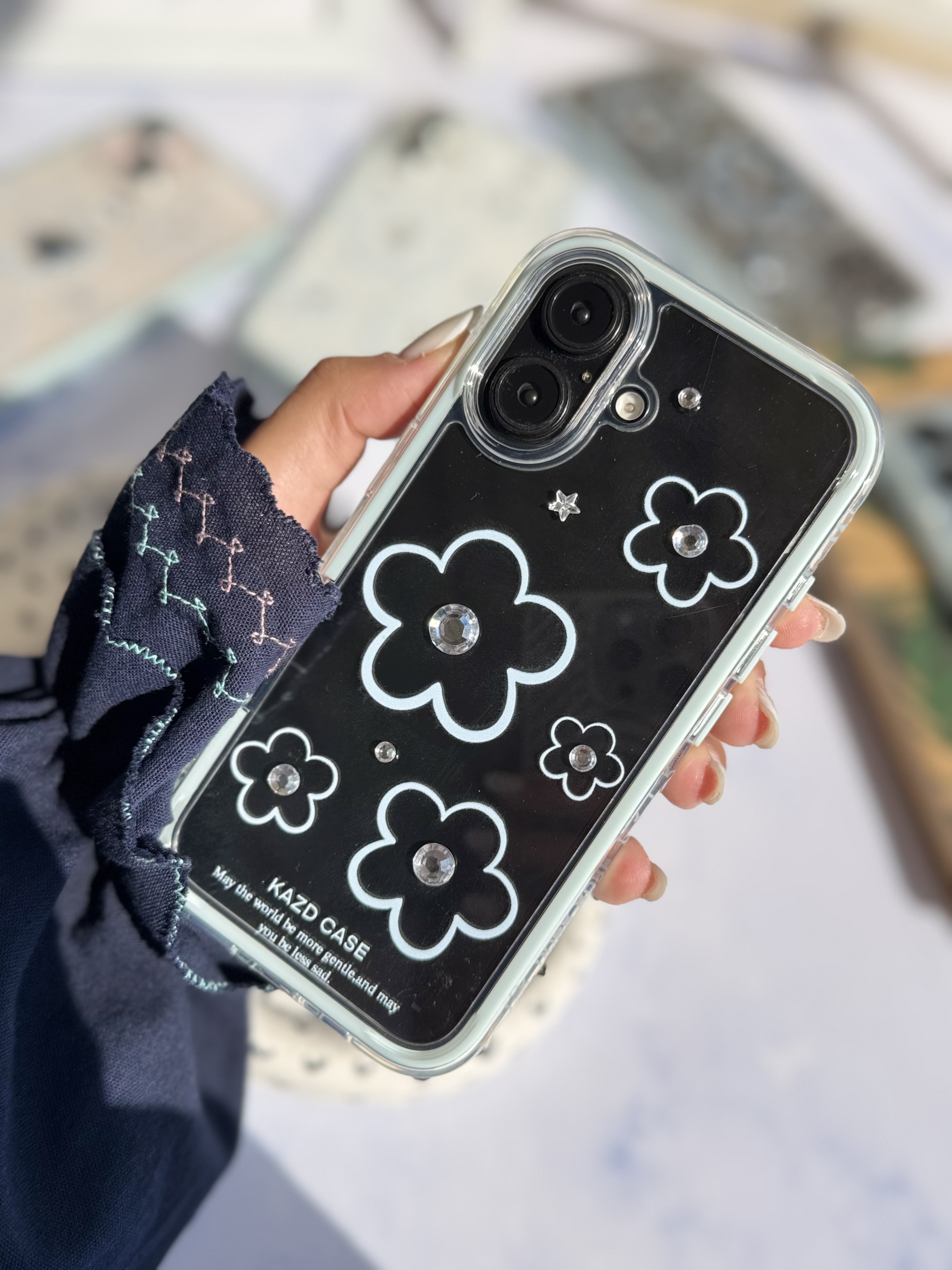 قاب گل آبی نگین دار مناسب برای آیفون | iPhone iphone15pro