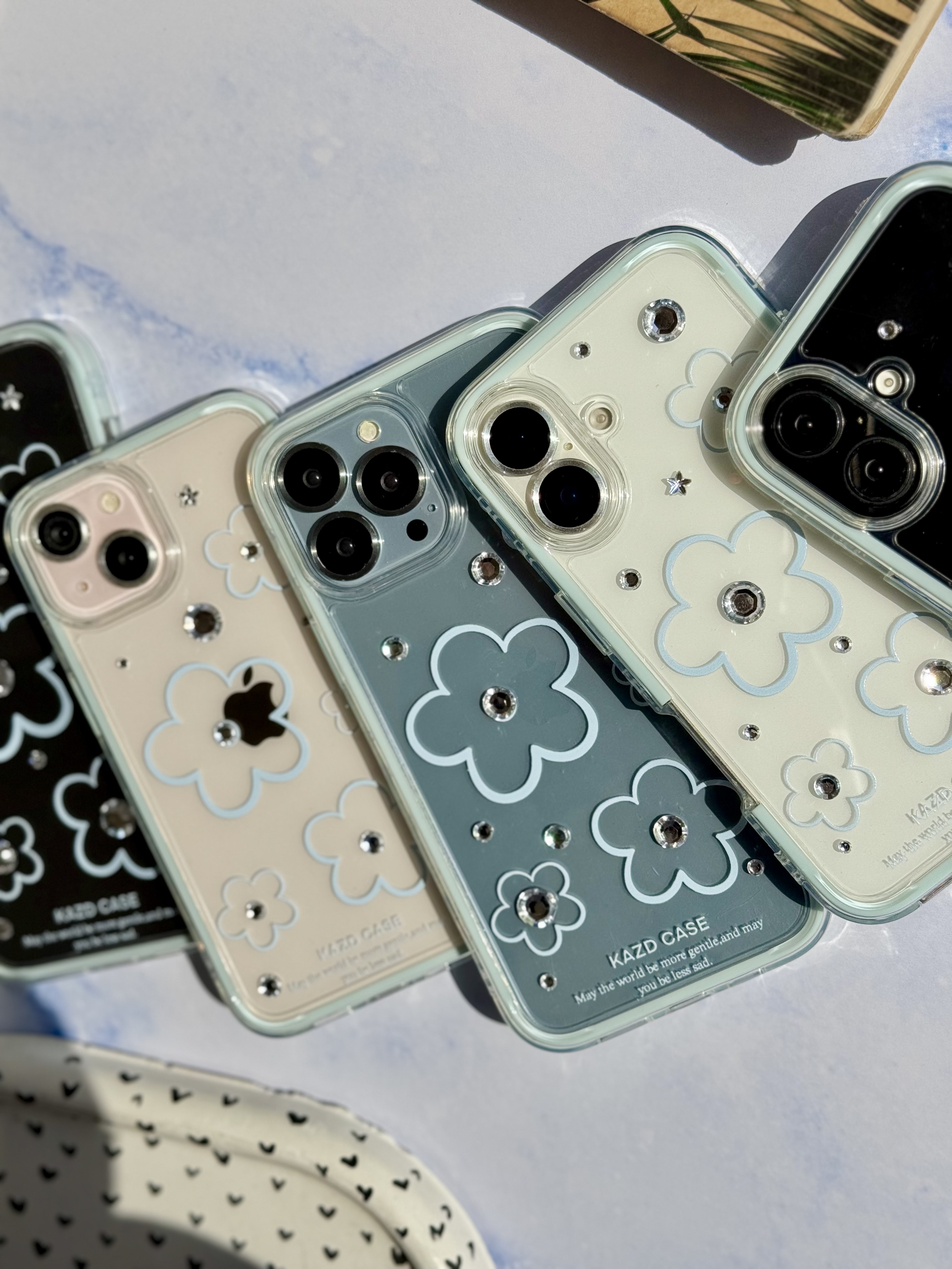 قاب گل آبی نگین دار مناسب برای آیفون | iPhone iphone15promax