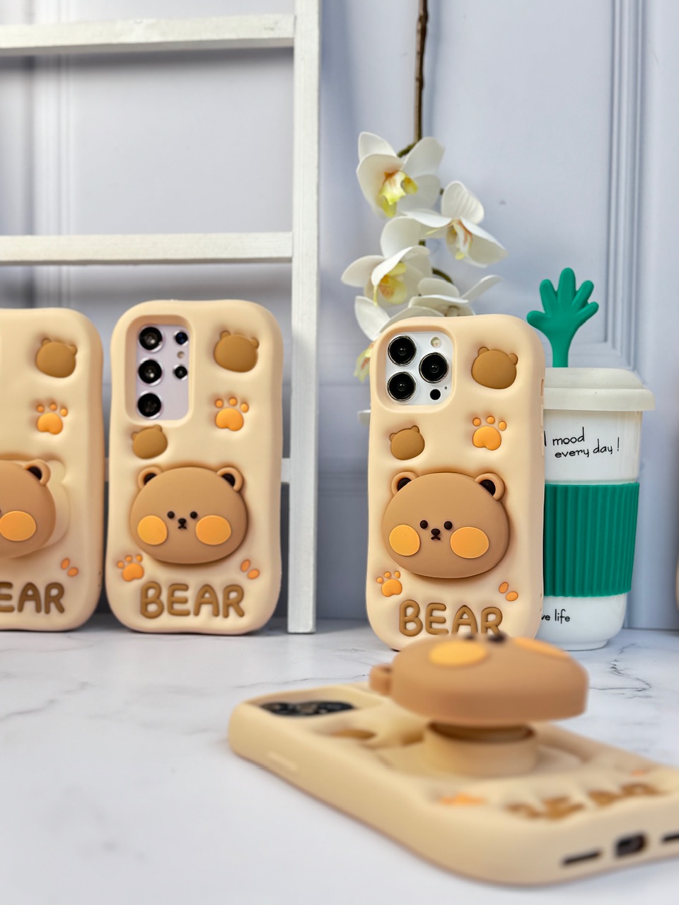 قاب Bear سیلیکونی استند شو  مناسب برای آیفون | iPhone iphone16Promax