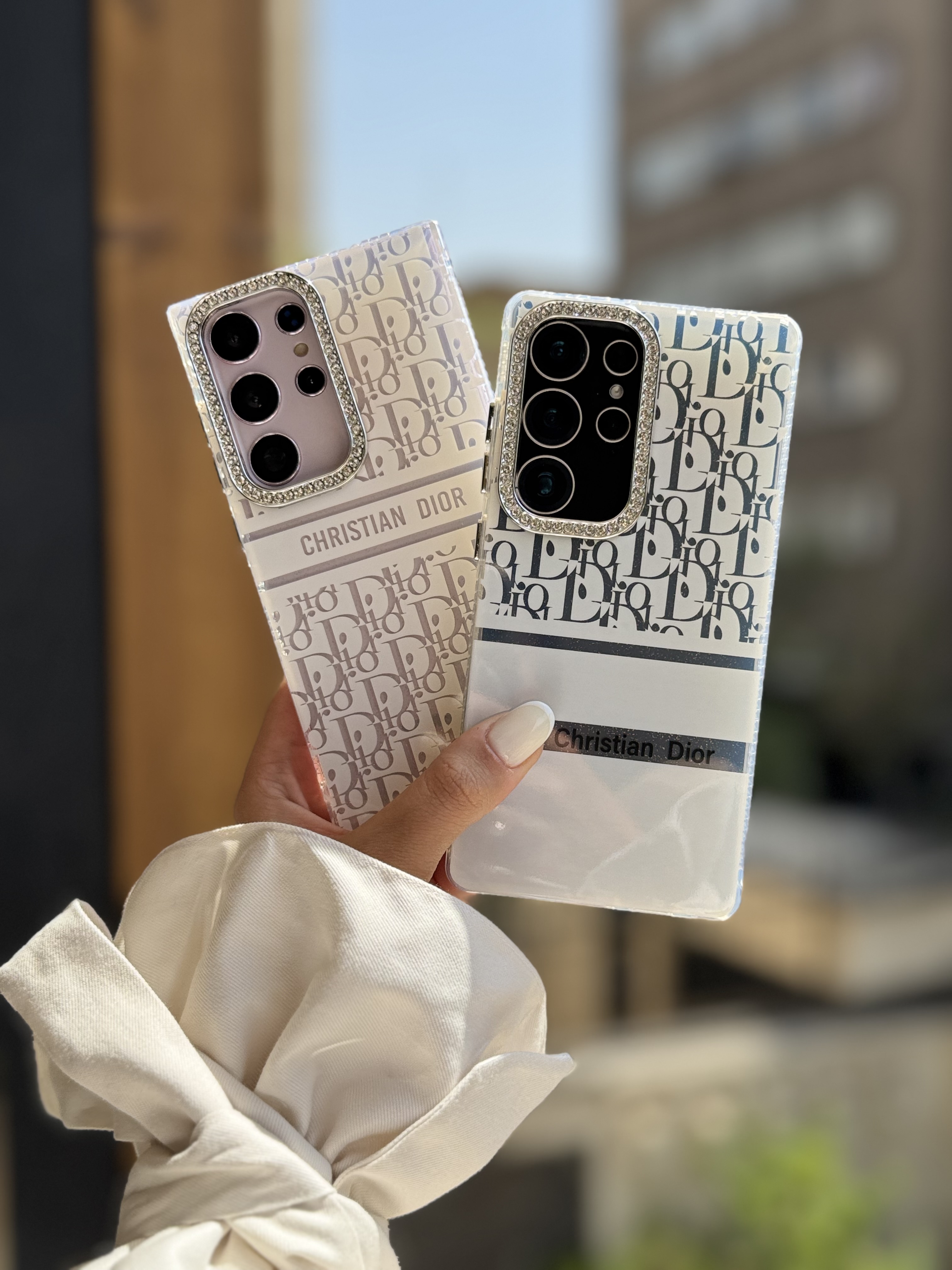 قاب White Christian Dior دور لنز نگین  مناسب برای آیفون | iPhone iphoneA53