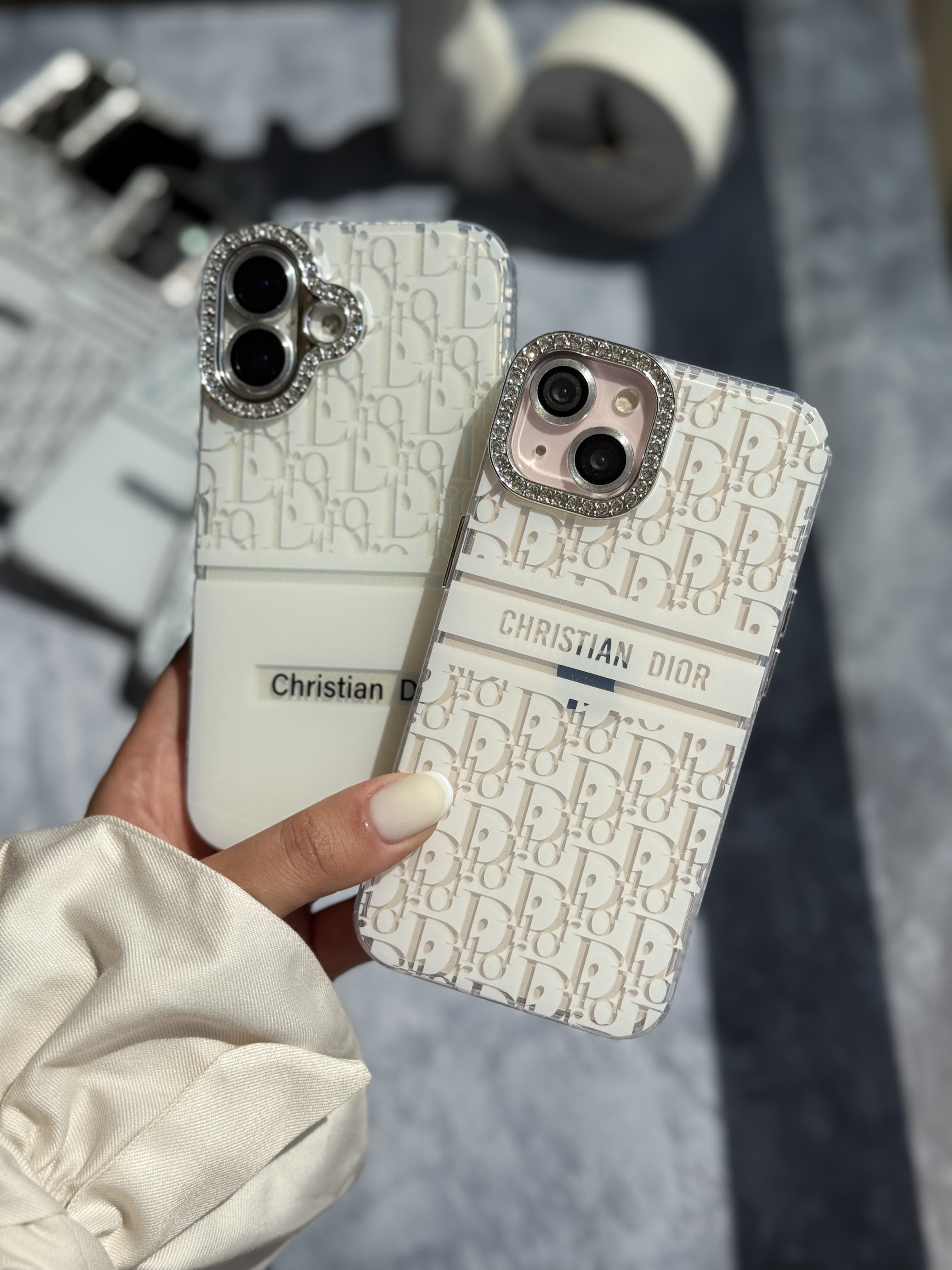 قاب White Christian Dior دور لنز نگین  مناسب برای آیفون | iPhone iphone 15pro