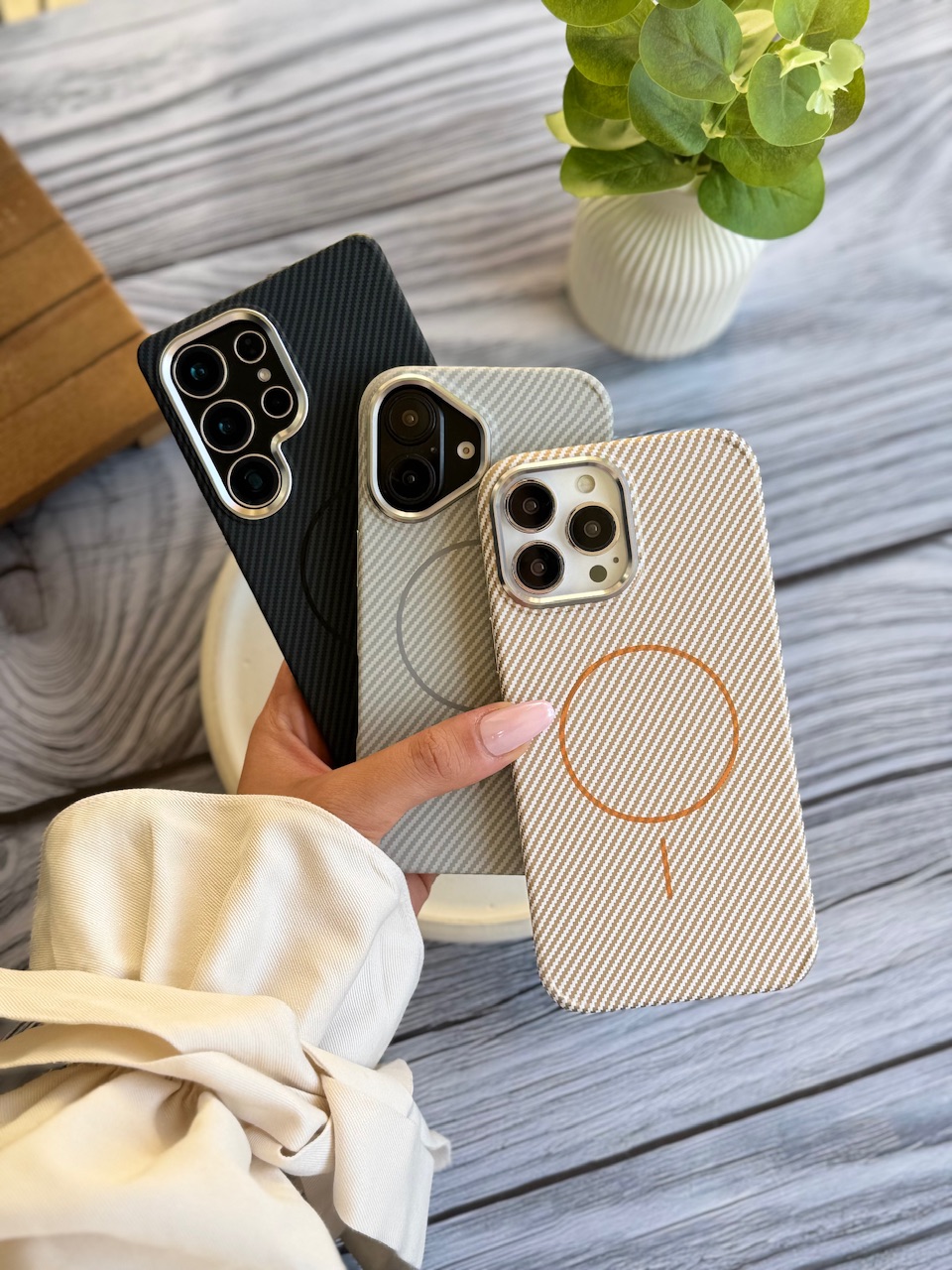 قاب Carbon Magsafe با پک Q Series مناسب برای آیفون | iPhone iphone13Pro