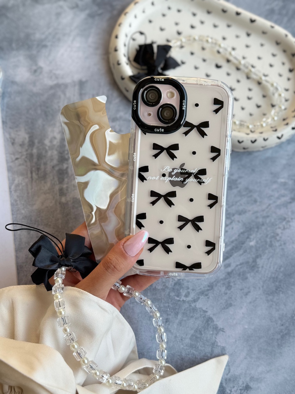 قاب Cute Bow Tie با آویز مناسب برای آیفون | iPhone iphone 15