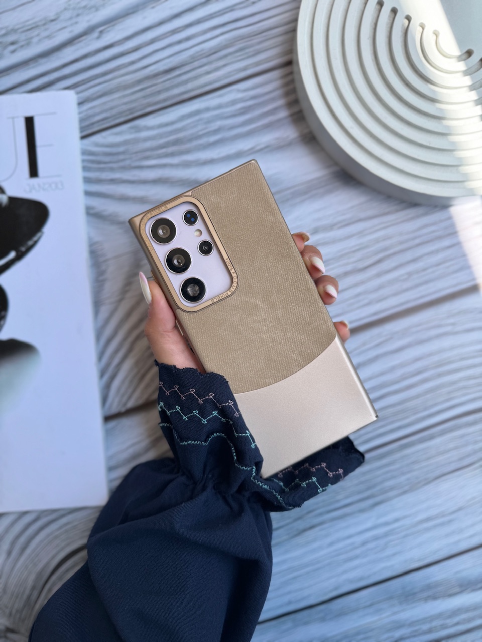 1674---قاب Flannel Metal Case جیر متال مناسب برای آیفون | iphone 16-4