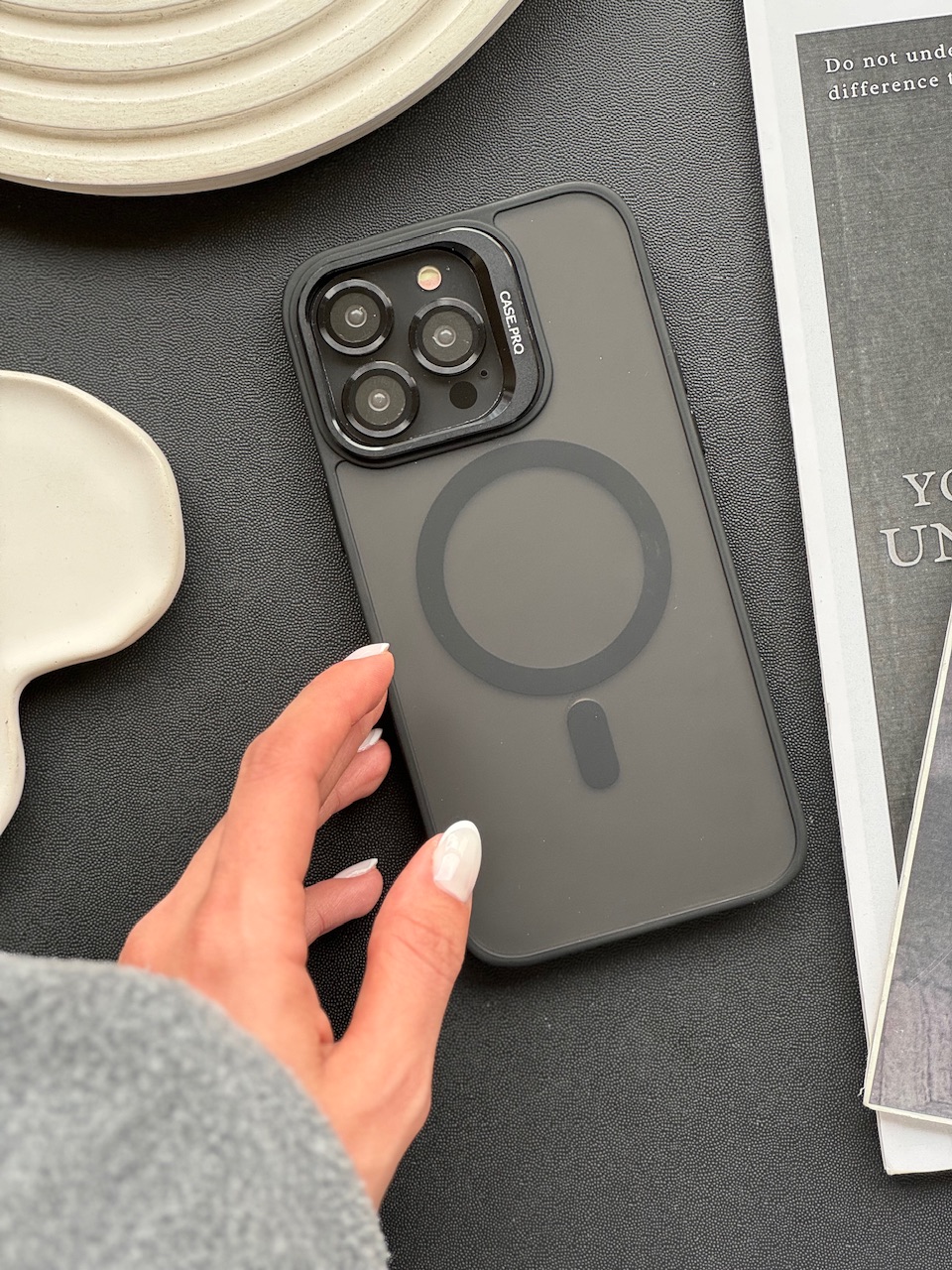 1608---قاب Matte CasePro Lens with MagSafe استند شو با لنز رینگی مناسب برای آیفون | iphone 16-7