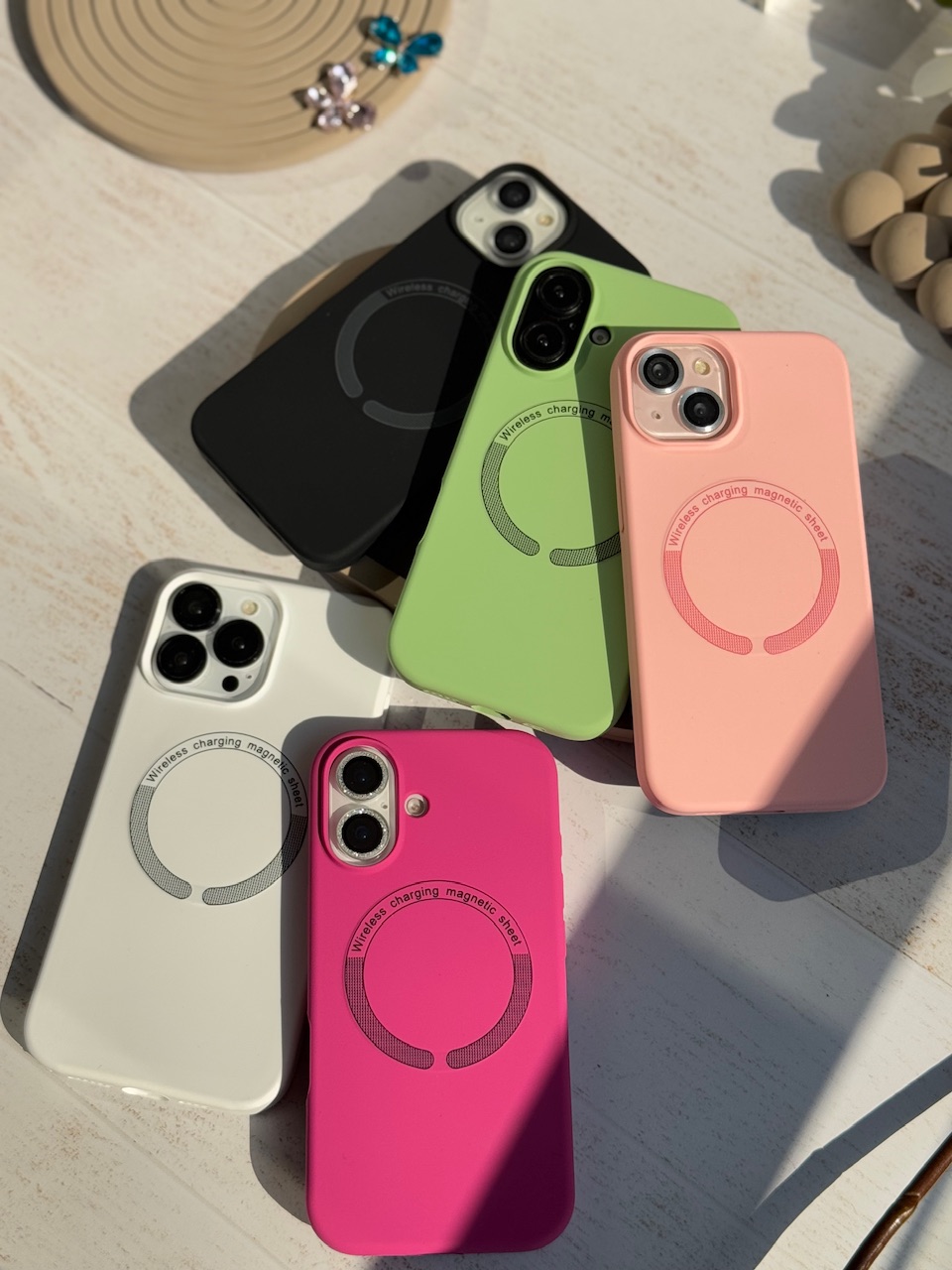1940---قاب سیلیکونی با مگ سیف مناسب برای آیفون | iphone 15promax-4