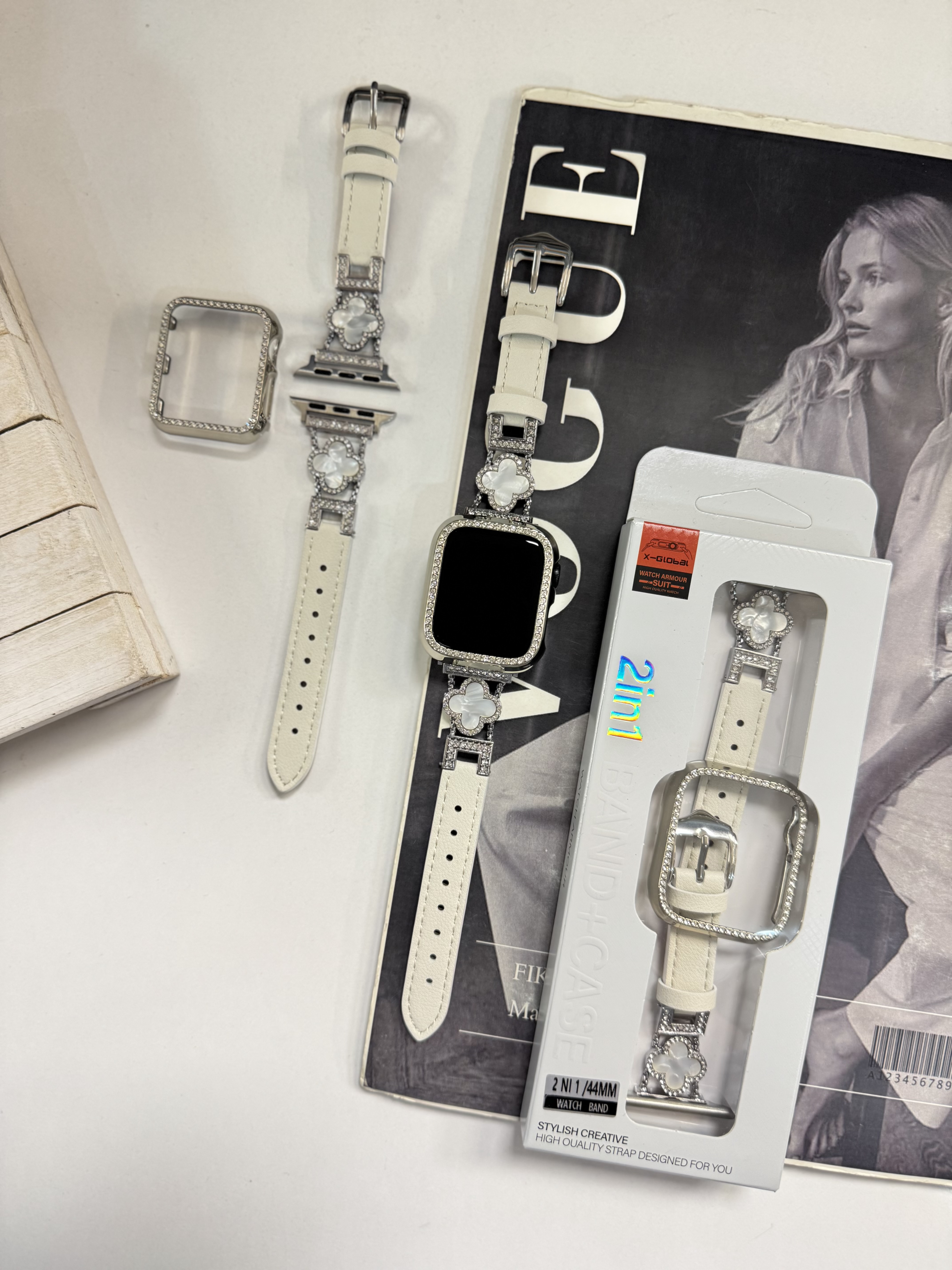 5067---بند اپل واچ چرمی طرح ون کلیف با گارد نگین دار-3