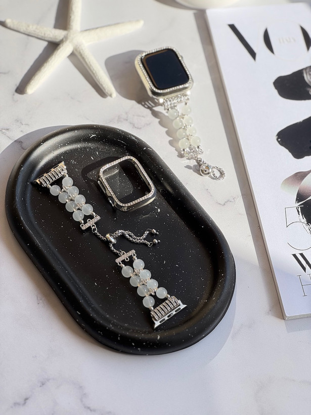 5039---بند اپل واچ Shell Diamond همراه با گارد نگین دار-3